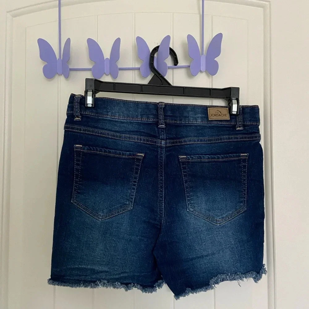 NWOT | Jordache‎ girl’s dark wash ripped distressed hem jean shorts — size 16